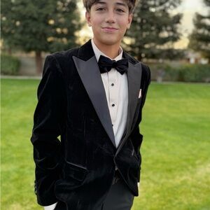 Men’s XS Black Velvet Tuxedo Jacket Satin Lapels & Tan Dress Shirt Read Notes